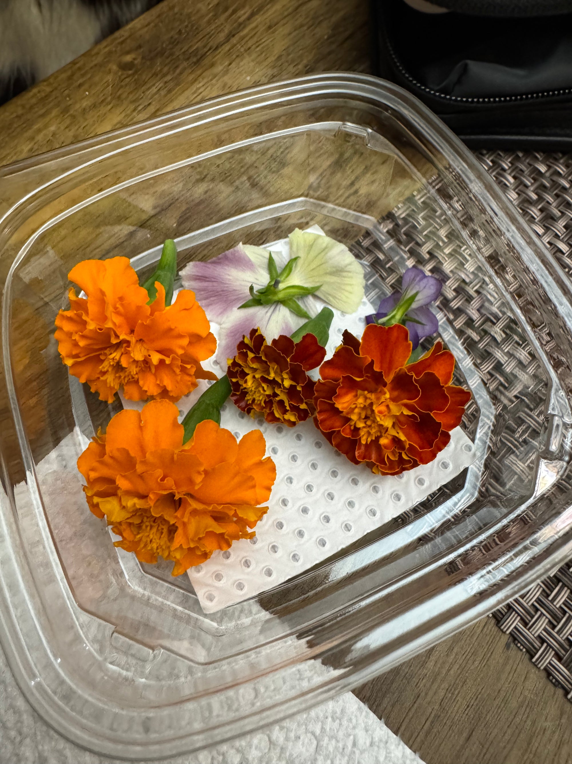 Dehydrated Edible Flower Mix