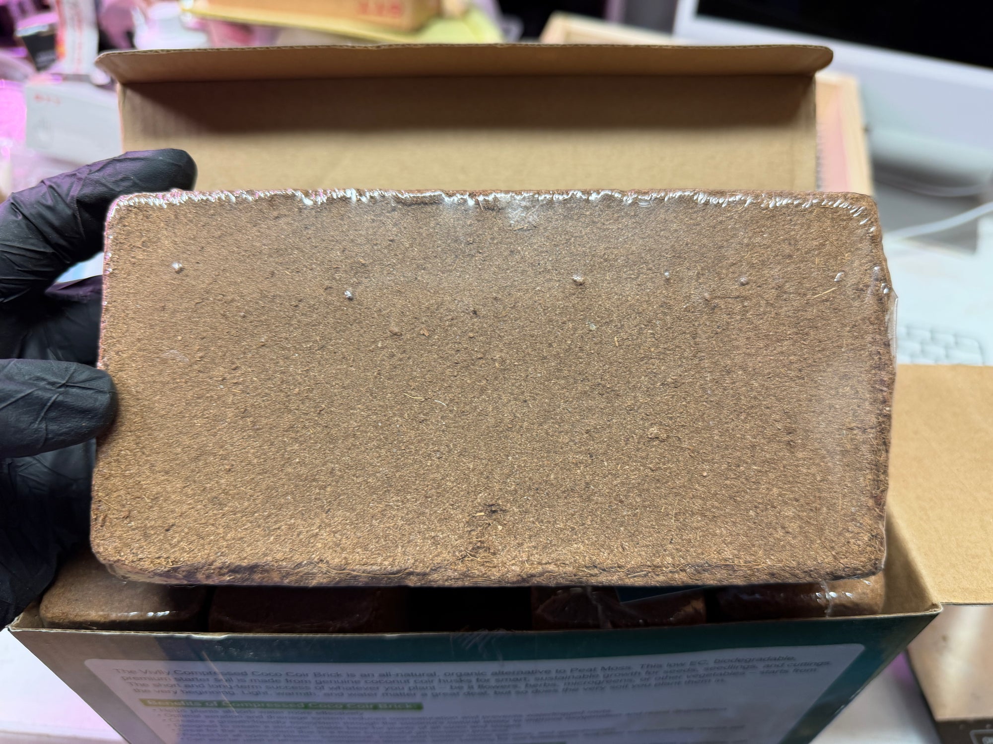 Coconut Coir Brick (Half Cubic Foot)