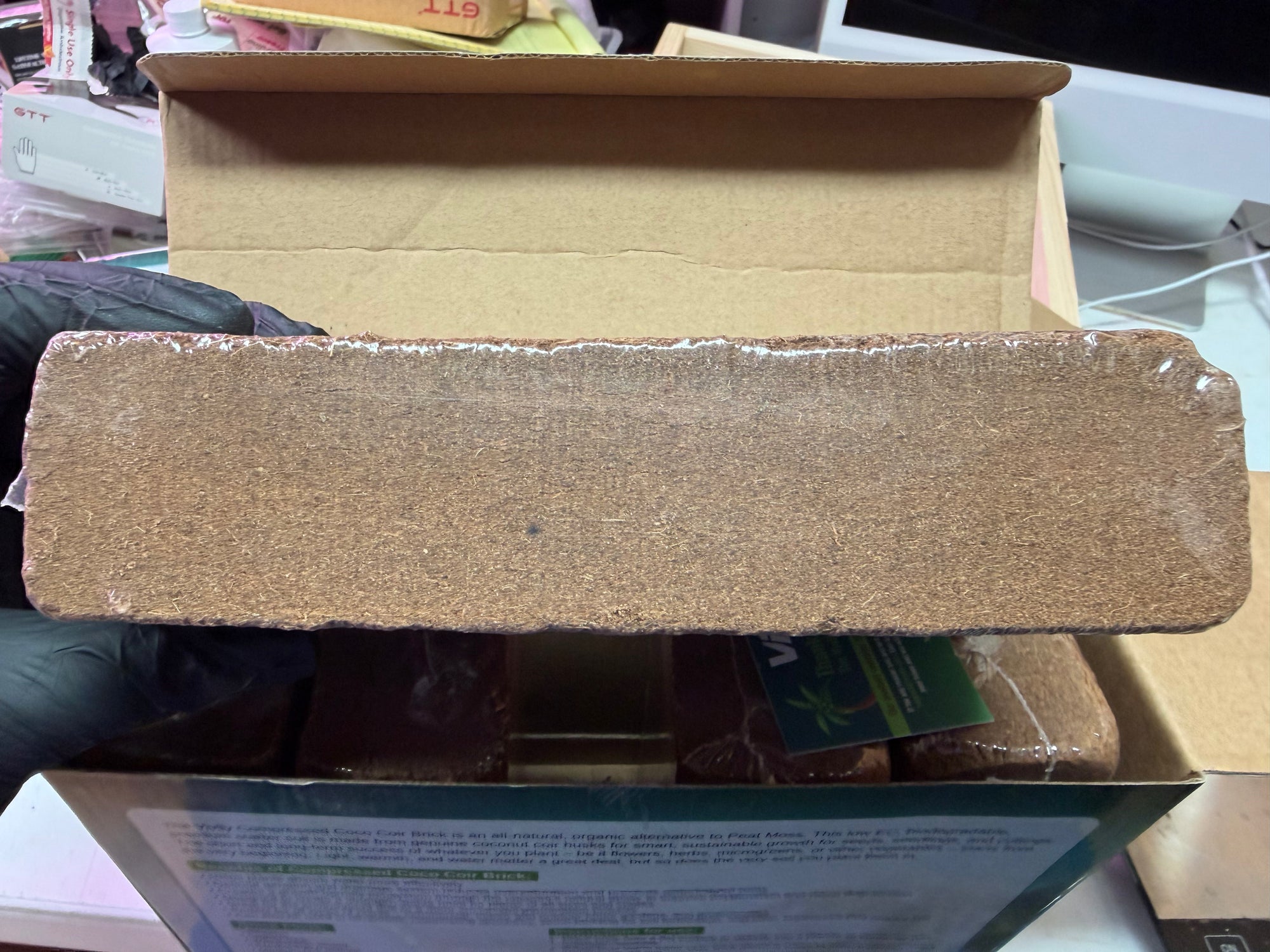 Coconut Coir Brick (Half Cubic Foot)