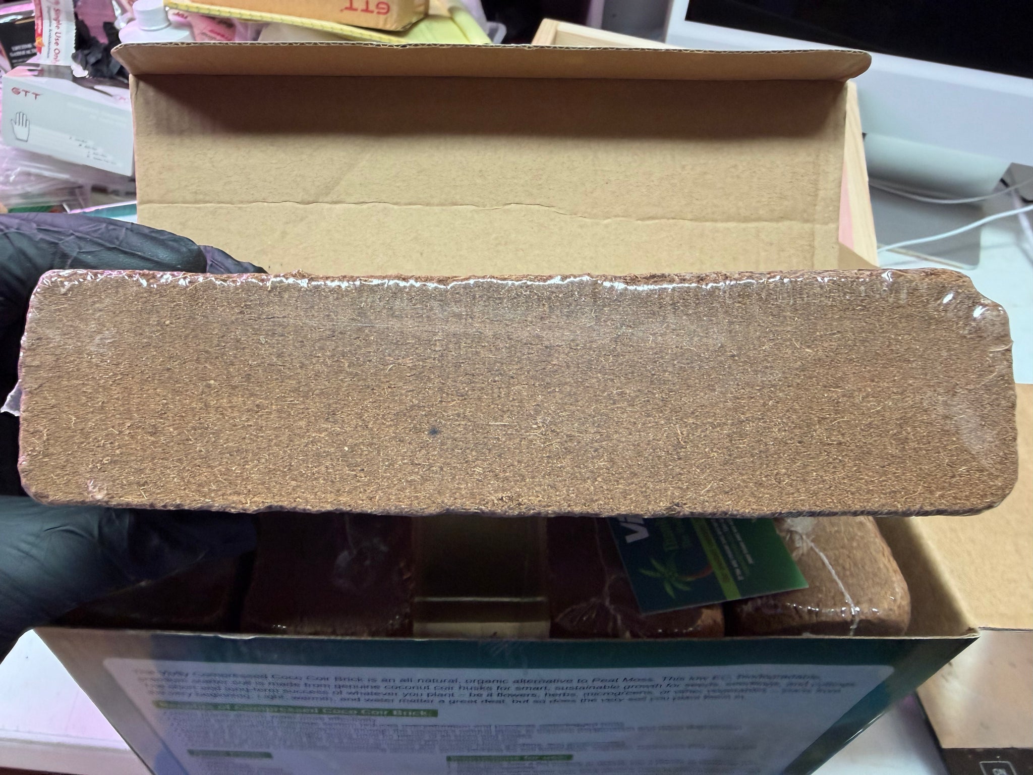 Coconut Coir Brick (Half Cubic Foot)